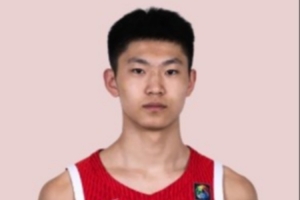 三分没开!张淳智8投4中&三分3中0 得到10分2板1助