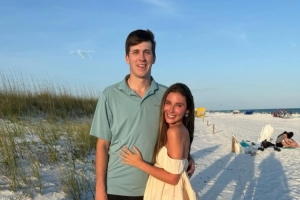 签1.85亿合同给自己买啥了?里夫斯:啥也没买 把卡给女友让她买