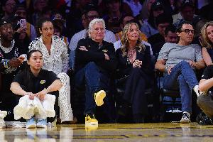 追梦:不知沃尔特是不是资金链断了但肯定出事了 湖人不会轻易卖