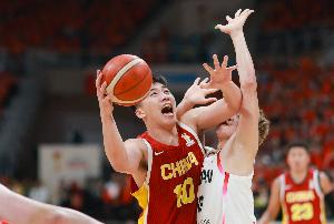 有所调整!王俊杰上半场2中0下半场3中2 拿到4分3板1断2帽