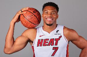 波蒂斯:字母哥其实是个整蛊大师 他特别爱捉弄人