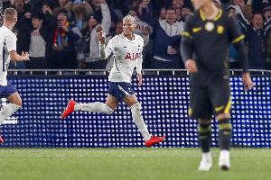 英媒:里沙利松等多人合同明夏到期,麦迪逊和库卢合同到28年夏