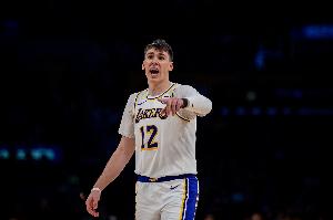 雷迪克:在经过休赛期苦练后 拉拉维亚现在的投篮充满信心