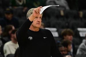 芬奇:我们要持续加强对篮板的保护 麦丹&华子等人要冲抢篮板