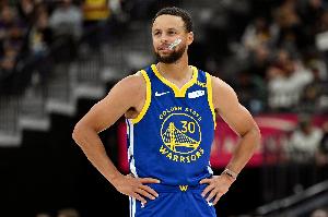 远没到那个时候!训练师:库里的竞技状态 短期内不会出现下滑